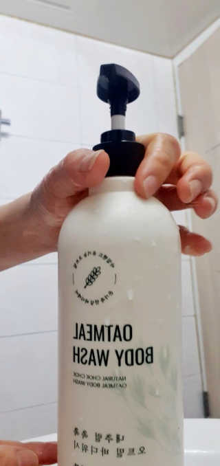 (주)에네스티 내추럴 촉촉  오트밀 바디워시 500ml — 5점을 준 리뷰어가 2020년 3월 올린 사용 사진