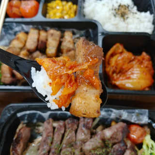 [오스테끼]마약삼겹+김치볶음밥or마약삼겹+제육볶음 — 5점을 준 리뷰어가 2019년 3월 올린 사용 사진