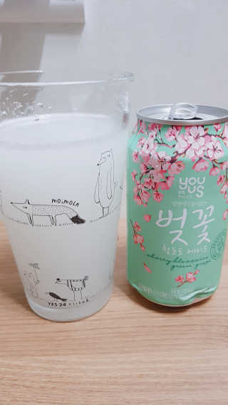 GS25 벚꽃 팝콘 + 벚꽃스파클링 + 벚꽃 청포도 에이드 — 3.33점을 준 리뷰어가 2018년 3월 올린 사용 사진