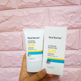 리얼베리어 익스트림 모이스처 선크림 SPF50+ PA++++ — 5점을 준 리뷰어가 2019년 4월 올린 사용 사진