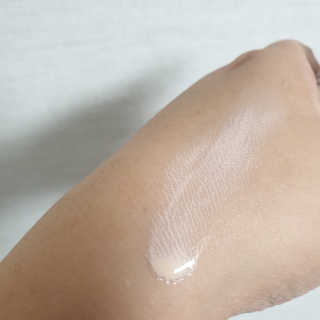 쥴라이Jullai 슈퍼 12 바운스 선 플루이드 SPF50+ PA++++ — 4점을 준 리뷰어가 2019년 7월 올린 사용 사진