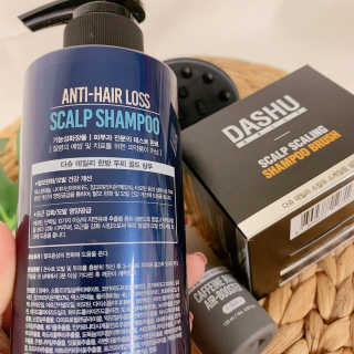 다슈코리아 다슈 단백질 한방 두피 골드 샴푸 500ml +샴푸브러쉬 — 5점을 준 리뷰어가 2019년 10월 올린 사용 사진