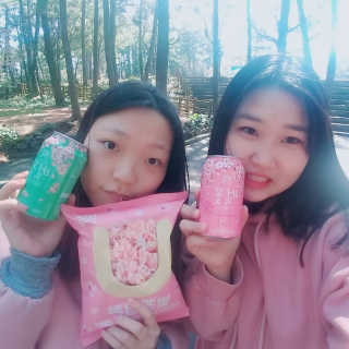 GS25 벚꽃 팝콘 + 벚꽃스파클링 + 벚꽃 청포도 에이드 — 4.5점을 준 리뷰어가 2018년 3월 올린 사용 사진