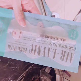 23years old 에어레이닉 포어 마스크 — 5점을 준 리뷰어가 2018년 8월 올린 사용 사진