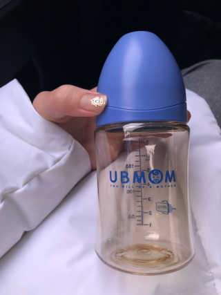 유비맘 PPSU 젖병 노꼭지_200ml_컬러 랜덤 발송 — 5점을 준 리뷰어가 2019년 12월 올린 사용 사진