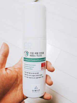 Dr.메디션 이알세붐컨트롤 에센스미스트 [피지조절] — 3.67점을 준 리뷰어가 2018년 8월 올린 사용 사진