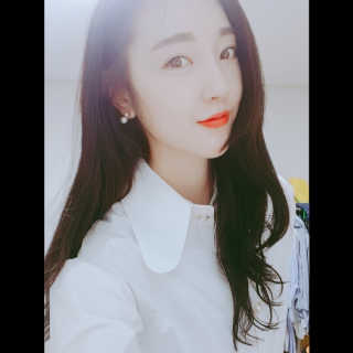 아가타 [AGATHA] 프리미에르 립스틱 — 5점을 준 리뷰어가 2018년 5월 올린 사용 사진