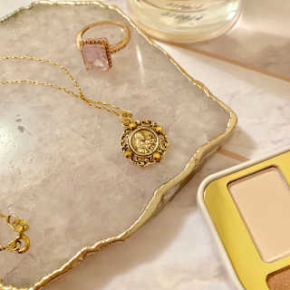쥬얼카운티 92.5 Silver Byzantine Coin Pendant Necklace — 5점을 준 리뷰어가 2018년 12월 올린 사용 사진