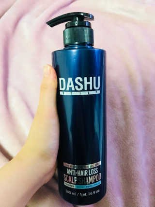 다슈코리아 다슈 데일리 한방 두피 골드 샴푸 500ml — 4.83점을 준 리뷰어가 2017년 12월 올린 사용 사진