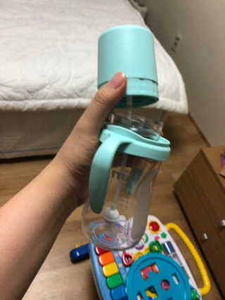 비비또 트라이탄 추빨대컵 — 4점을 준 리뷰어가 2019년 6월 올린 사용 사진