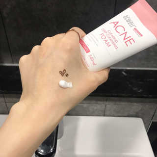아크웰 아크네 클리어링 딥 클렌징 폼 — 4.5점을 준 리뷰어가 2019년 3월 올린 사용 사진