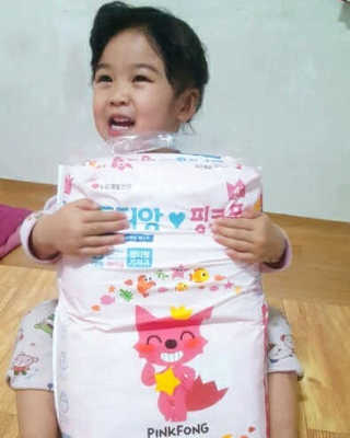 LG생활건강 토디앙 핑크퐁 팬티형 기저귀 — 3.67점을 준 리뷰어가 2017년 4월 올린 사용 사진