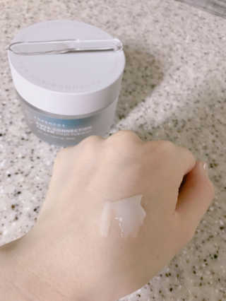 포렌코즈 아쿠아 커넥션 크림 — 4.33점을 준 리뷰어가 2017년 8월 올린 사용 사진