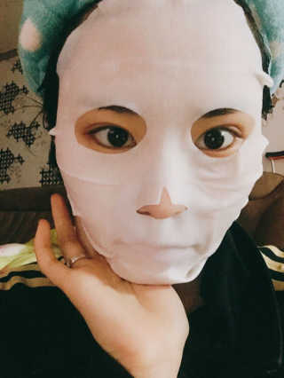 23years old 코쿤 윌로우 실키 마스크 — 4.5점을 준 리뷰어가 2017년 1월 올린 사용 사진