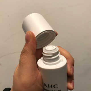 AHC 에이 에이치 씨 미니멀 10 워터리 에센스 — 2.67점을 준 리뷰어가 2018년 12월 올린 사용 사진
