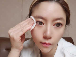 눈누난나 아이 릴리프 메이크업 리무버 + 클렌징 패드 — 3점을 준 리뷰어가 2019년 11월 올린 사용 사진
