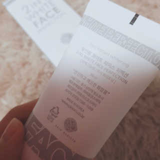 피움 스킨바리스타 2in1 화이트 페이스 퍼펙션 50ml — 3.67점을 준 리뷰어가 2018년 11월 올린 사용 사진