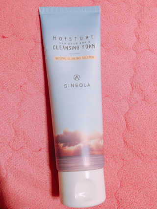 신소라 코스메틱 SINSOLA COSMETIC 신소라 모이스춰 클렌징폼 — 4.67점을 준 리뷰어가 2017년 11월 올린 사용 사진