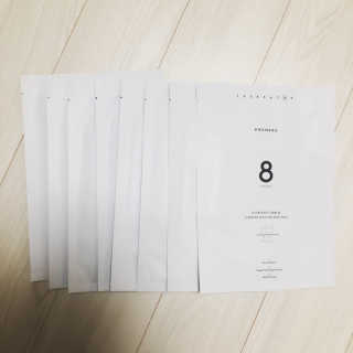 누메로 8 클리어링 모이스처 마스크팩 — 4.67점을 준 리뷰어가 2018년 7월 올린 사용 사진
