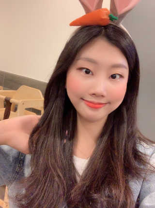 [더마퀸]쿨링스틱 페이스앤아이 — 4.5점을 준 리뷰어가 2019년 4월 올린 사용 사진