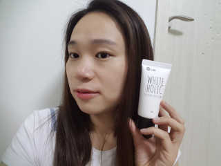 더블유랩 화이트홀릭 50ml — 5점을 준 리뷰어가 2018년 7월 올린 사용 사진