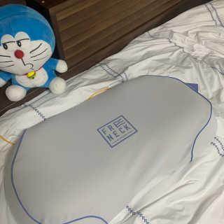 아임슬리핑 프리넥 참편한 메모리폼 경추베개 — 4점을 준 리뷰어가 2020년 1월 올린 사용 사진