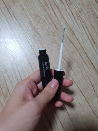 에이페 아이래쉬 리치 세럼 — 3점을 준 리뷰어가 2018년 9월 올린 사용 사진