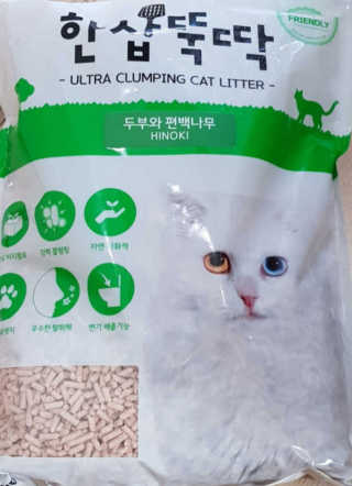 [펫토리아] BEST 고양이두부모래 6L 한삽뚝딱 — 5점을 준 리뷰어가 2019년 1월 올린 사용 사진