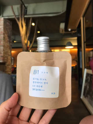 톤28 유기농 블루라이트 방어 UV 차단거리 건성용 B1 — 4.5점을 준 리뷰어가 2019년 5월 올린 사용 사진
