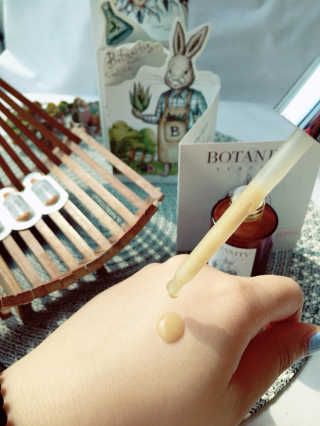 보타니티 [홍]조[진]정[결]케어 플라본 세럼 — 5점을 준 리뷰어가 2018년 5월 올린 사용 사진