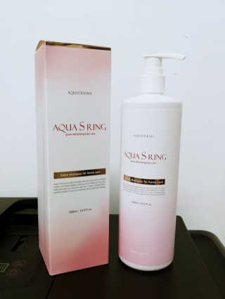 아쿠아큐링 아쿠아S링 퓨어리프레싱 헤어케어 500ml — 5점을 준 리뷰어가 2018년 7월 올린 사용 사진