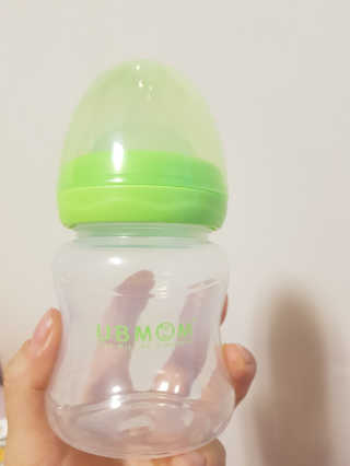 유비맘 신생아젖병 120ml 트리플팩_ 젖꼭지 포함 — 5점을 준 리뷰어가 2020년 2월 올린 사용 사진