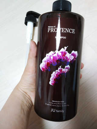 프로방스 바이올렛 퍼퓸 샴푸 1000ml 업그레이드 — 3.5점을 준 리뷰어가 2019년 6월 올린 사용 사진
