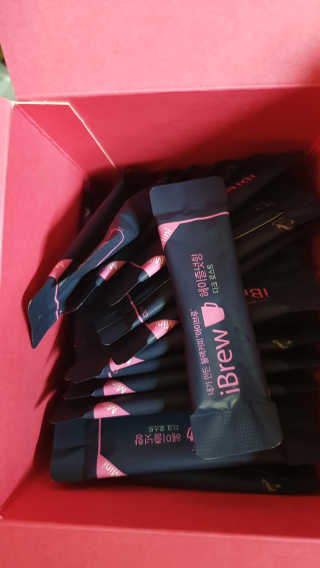 한국맥널티 아이브루 헤이즐넛향 100T — 3.5점을 준 리뷰어가 2019년 11월 올린 사용 사진