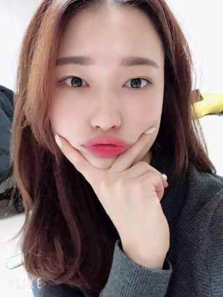 [블랙루즈] 에어 핏 벨벳 틴트5 1+1 — 4점을 준 리뷰어가 2020년 2월 올린 사용 사진