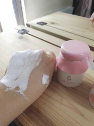 세안 필요 없는 지나인스킨 밀크 버블 에센스 팩 — 5점을 준 리뷰어가 2019년 11월 올린 사용 사진