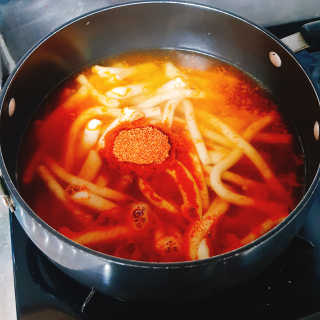 [홍코너떡볶이]옛날떡볶이 인기맛 4팩세트 — 5점을 준 리뷰어가 2019년 12월 올린 사용 사진