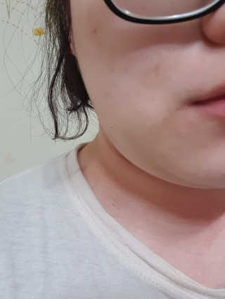 니코피 래디언스 톤업 크림 — 4점을 준 리뷰어가 2019년 11월 올린 사용 사진