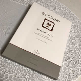 GoodDay Skincare GoodDay 강황 마스크 — 5점을 준 리뷰어가 2020년 3월 올린 사용 사진