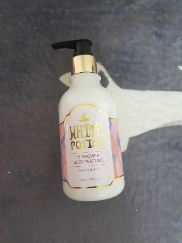 인샤워 바디퍼퓸 화이트포션 250ML 리뷰 사진