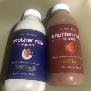 식사대용 아몬드밀크 어나더밀크 500ml X 2병 — 3.5점을 준 리뷰어가 2018년 9월 올린 사용 사진