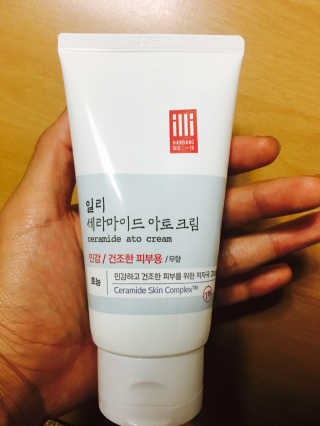 일리윤 세라마이드 아토 집중 크림 — 5점을 준 리뷰어가 2017년 6월 올린 사용 사진