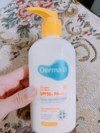 더마비 에브리데이 선블록 SPF50+ PA++++ — 3점을 준 리뷰어가 2019년 4월 올린 사용 사진