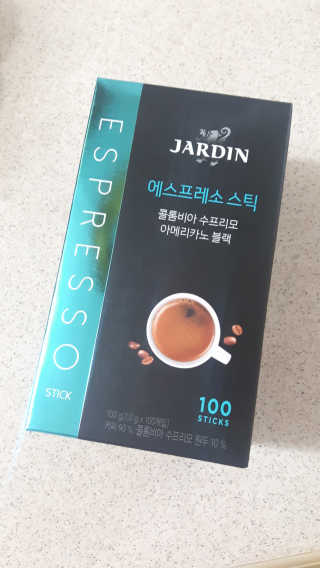 (주)쟈뎅 쟈뎅 에스프레소 스틱 아메리카노 블랙 — 5점을 준 리뷰어가 2018년 10월 올린 사용 사진