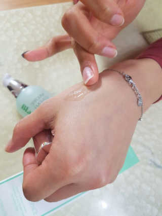 블랑벨 스피루리나 에메랄드 에센스 — 5점을 준 리뷰어가 2018년 2월 올린 사용 사진