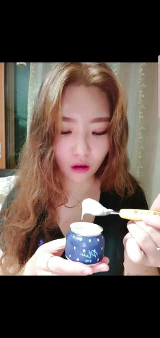 [매일 바이오] 생크림요거트 플레인 12개 + 유자 12개 — 5점을 준 리뷰어가 2019년 7월 올린 사용 사진