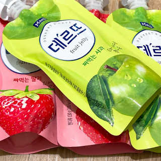 데르뜨 떠먹는 과일 3종, 짜먹는 과일 2종 총 10개 체험 — 5점을 준 리뷰어가 2020년 3월 올린 사용 사진