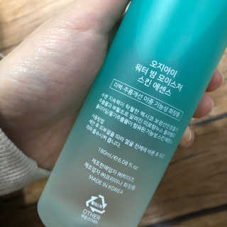 오지아이 워터 밤 모이스처 스킨 에센스 180ml — 5점을 준 리뷰어가 2019년 12월 올린 사용 사진