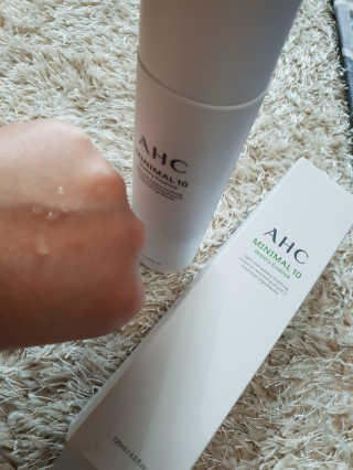 AHC 에이 에이치 씨 미니멀 10 워터리 에센스 — 4.17점을 준 리뷰어가 2018년 12월 올린 사용 사진
