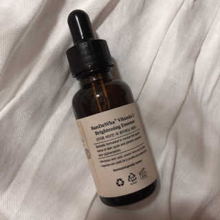 [스킨큐어] 산다화 비타민C 화이트닝 에센스 30ml — 5점을 준 리뷰어가 2019년 7월 올린 사용 사진